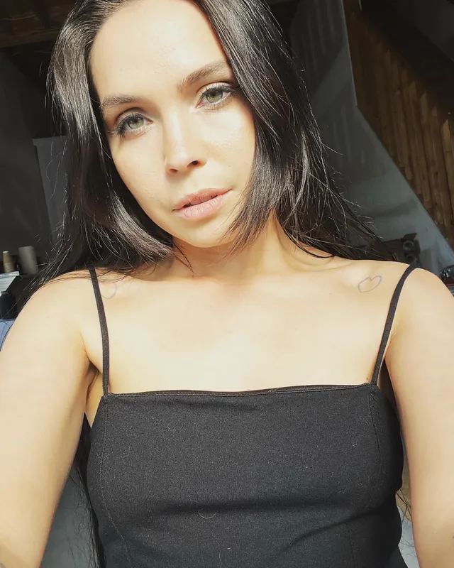  𝒷𝑒𝒽𝒾𝓃𝒹 𝓉𝒽𝑒 𝓈𝒸𝑒𝓃𝑒𝓈 𝓊𝓅𝒹𝒶𝓉𝑒 🖤