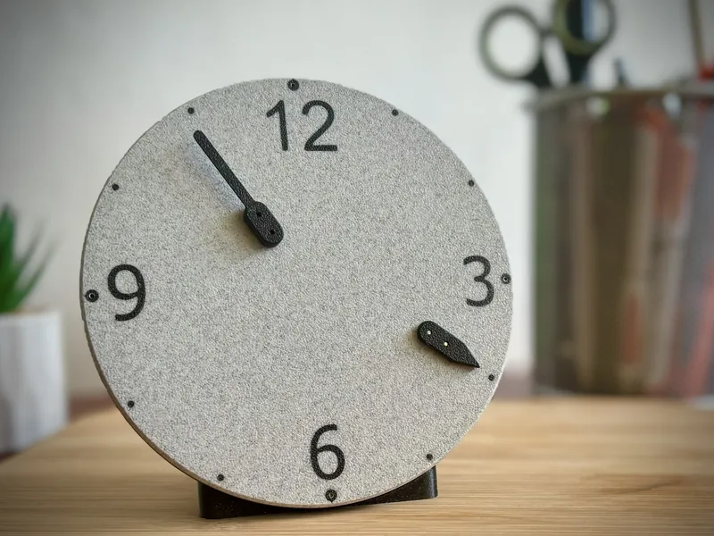 Magnetic Clock 🧲