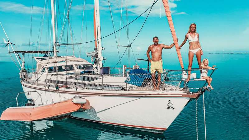 Early & Ad Free: 24 Hours In The Middle Of Nowhere.  Sailing Vessel Delos Ep. 460