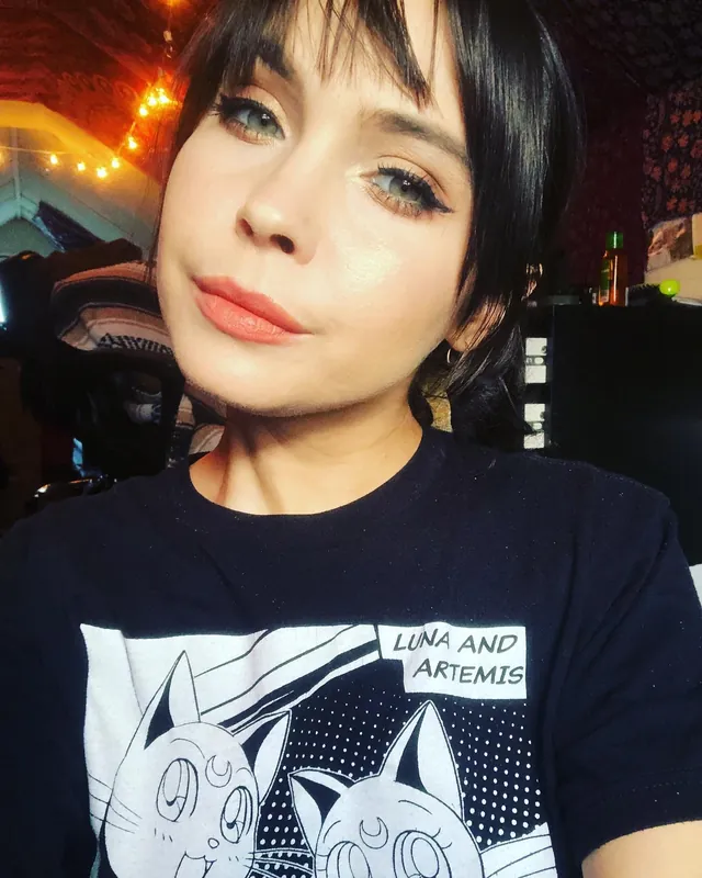 𝒷𝑒𝒽𝒾𝓃𝒹 𝓉𝒽𝑒 𝓈𝒸𝑒𝓃𝑒𝓈 𝓊𝓅𝒹𝒶𝓉𝑒 🖤
