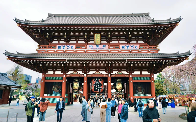TUTORIAL: How to Simplify a Complex Scene: Japanese Temple Sketching Made Easy