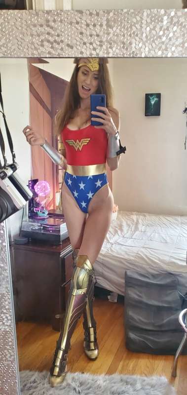 It makes me so happy when I dress up As Diana Prince 🤴 