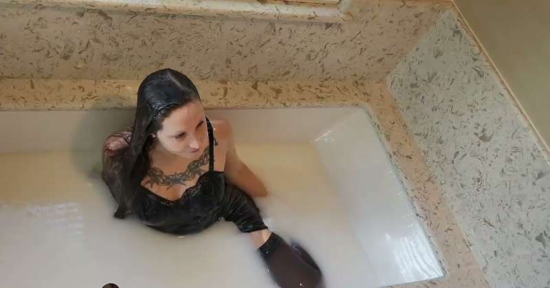 Top view from my white slime bath video