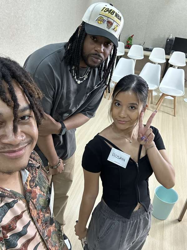 👋🏽 