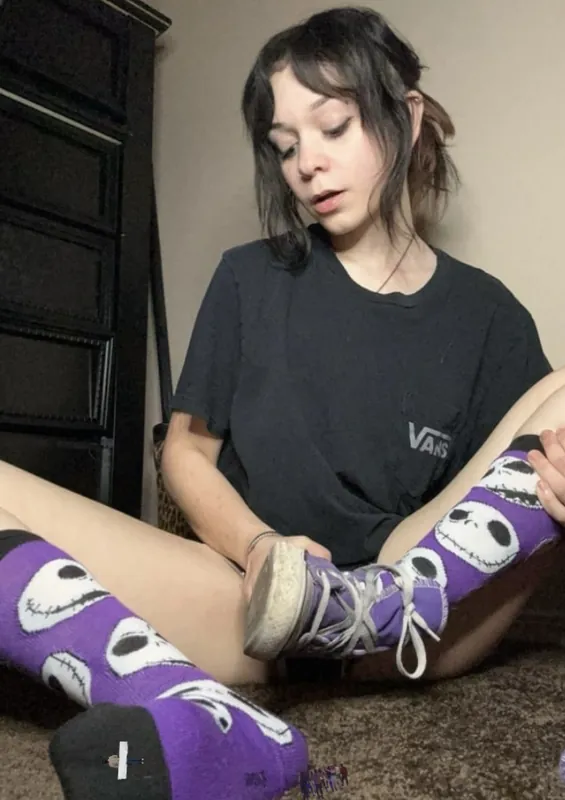 A giantess found your friend